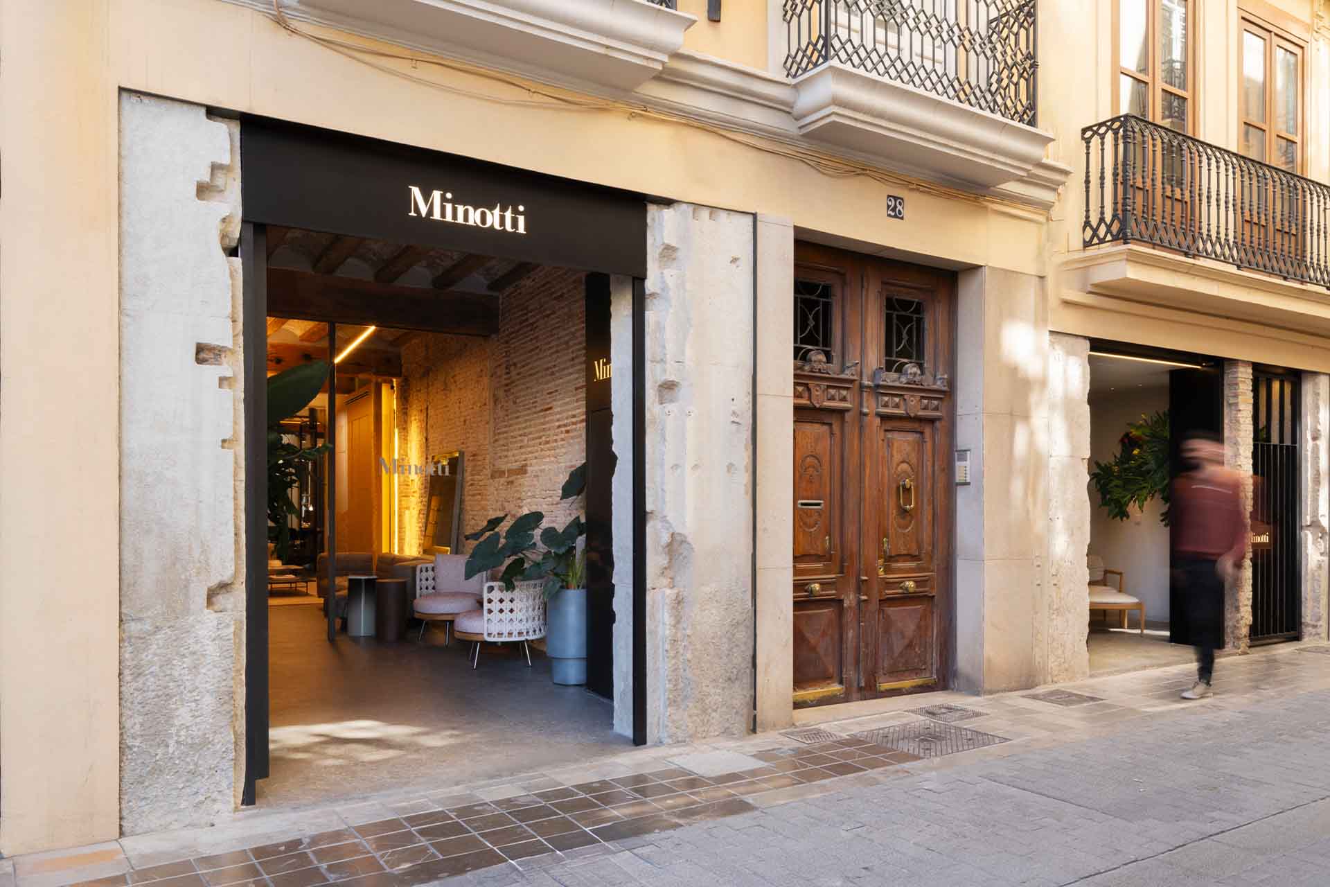 Flagship Minotti en Valencia by Pepe Cabrera